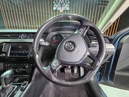 2017-Volkswagen-Passat-20-TSI-Executive-Auto_18