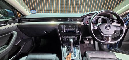 2017-Volkswagen-Passat-20-TSI-Executive-Auto_22