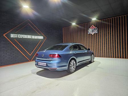 2017-Volkswagen-Passat-20-TSI-Executive-Auto_26