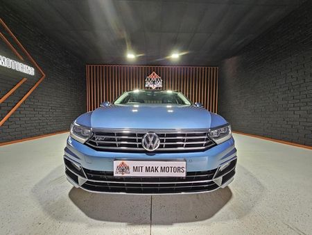 2017-Volkswagen-Passat-20-TSI-Executive-Auto_4