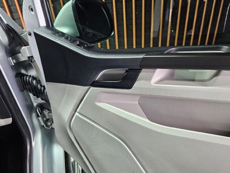 2020-Volkswagen-Kombi-T6-20-BiTDI-Trendline-Plus-Auto-132kW_7