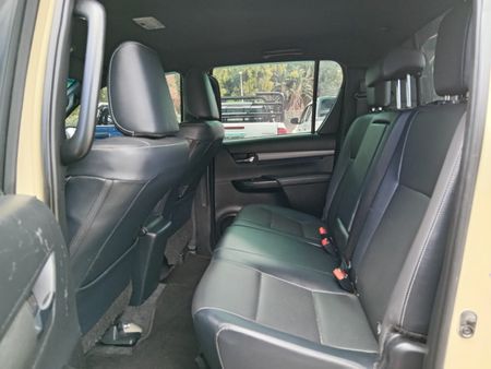2023-Toyota-Hilux-28-GD-6-Raised-Body-Legend-RS-Auto-Double-Cab_6