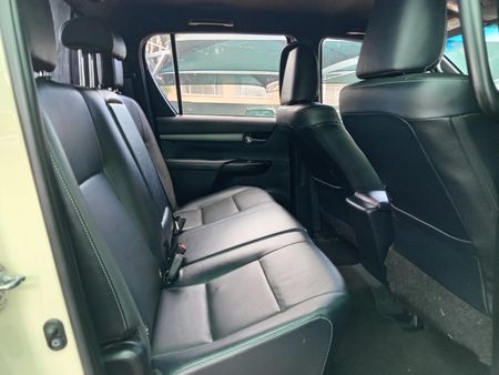 2023-Toyota-Hilux-28-GD-6-Raised-Body-Legend-RS-Auto-Double-Cab_7