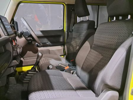 2025-Suzuki-Jimny-15-GLX-AllGrip-5-Door_17