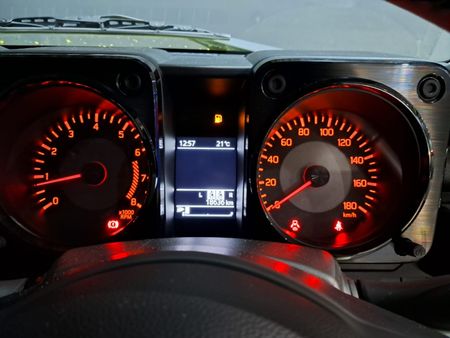 2025-Suzuki-Jimny-15-GLX-AllGrip-5-Door_8