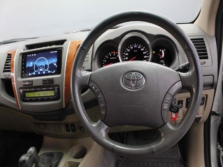 2011-Toyota-Fortuner-30-D-4D-4x4-Auto_10