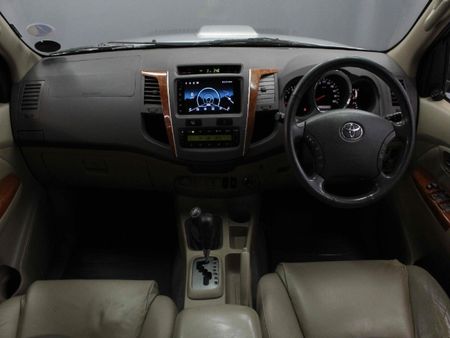 2011-Toyota-Fortuner-30-D-4D-4x4-Auto_11