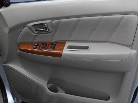 2011-Toyota-Fortuner-30-D-4D-4x4-Auto_13