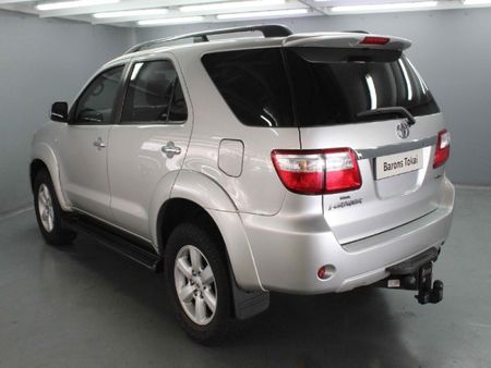 2011-Toyota-Fortuner-30-D-4D-4x4-Auto_1