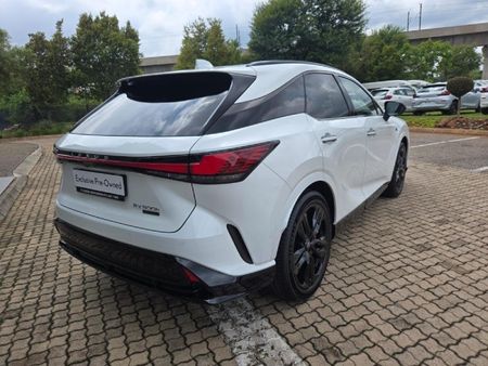 2026-Lexus-RX-500h-F-Sport-Black_11