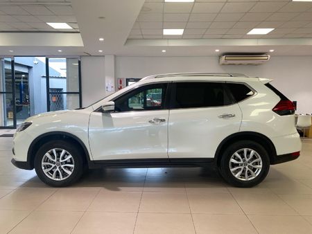 2022-Nissan-X-Trail-25-Acenta-4x4-Auto_5