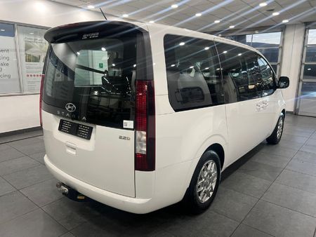 2025-Hyundai-Staria-22d-Executive-Auto_5