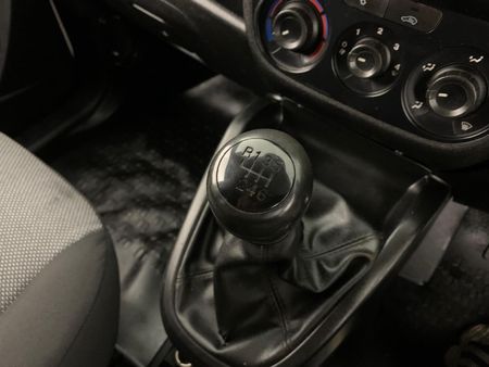 2018-Fiat-Doblo-Cargo-16-MultiJet-Panel-Van_9