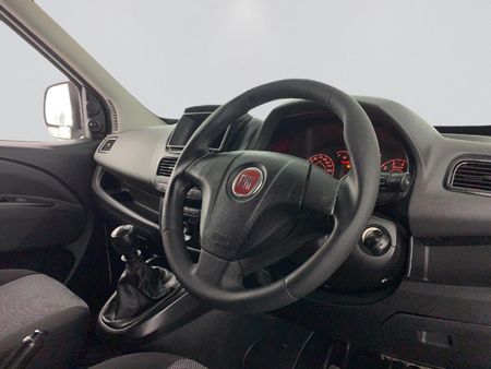 2018-Fiat-Doblo-Cargo-16-MultiJet-Panel-Van_14
