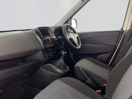 2018-Fiat-Doblo-Cargo-16-MultiJet-Panel-Van_16