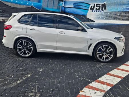 2019-BMW-X5-M50d_2
