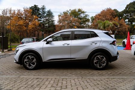 2023-Kia-Sportage-16-T-GDI-LX-Auto_3