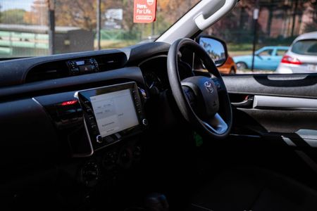 2025-Toyota-Hilux-24-GD-6-Raider-4x4-Auto-Double-Cab_9