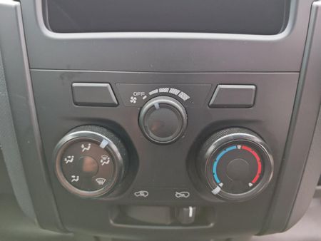 2025-Isuzu-D-Max-250C-Single-Cab_14
