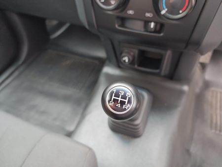 2025-Isuzu-D-Max-250C-Single-Cab_15