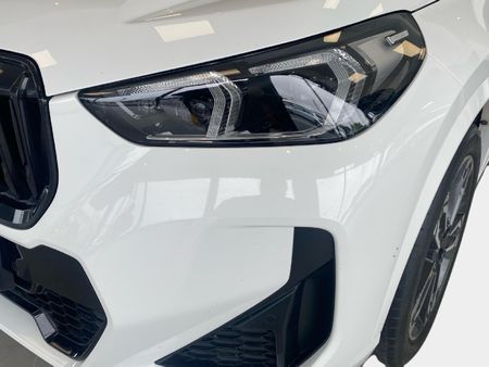 2025-BMW-X1-sDrive18i-M-Sport_17