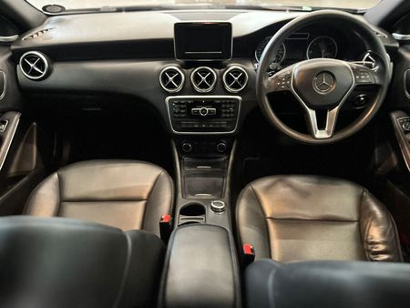 2014-Mercedes-Benz-A-Class-A-220-CDI-BE-Auto_9