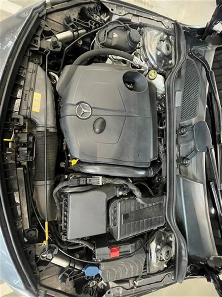 2014-Mercedes-Benz-A-Class-A-220-CDI-BE-Auto_12