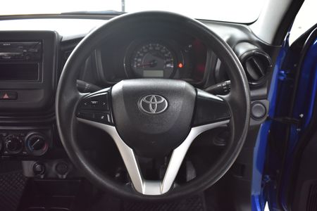 2023-Toyota-Vitz-10_11