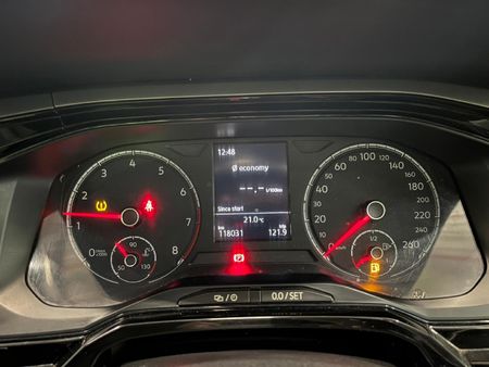 2020-Volkswagen-Polo-10-TSI-Comfortline_10
