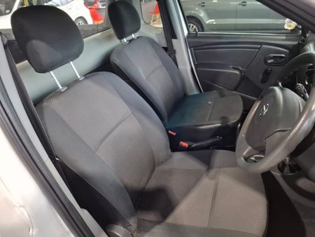 2022-Nissan-NP200-16-AC-Safety-Pack_14