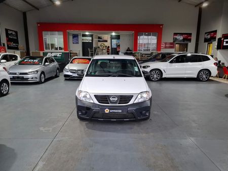 2022-Nissan-NP200-16-AC-Safety-Pack_1