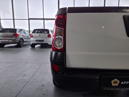 2022-Nissan-NP200-16-AC-Safety-Pack_22