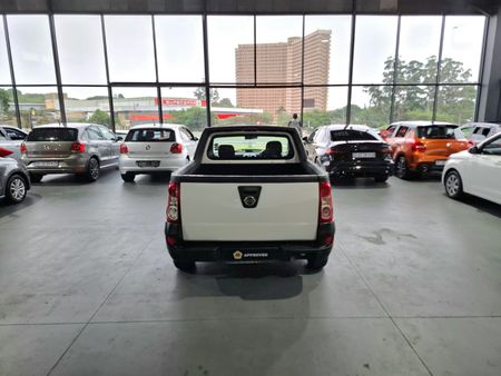 2022-Nissan-NP200-16-AC-Safety-Pack_5