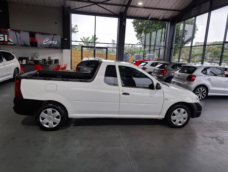 2022-Nissan-NP200-16-AC-Safety-Pack_7