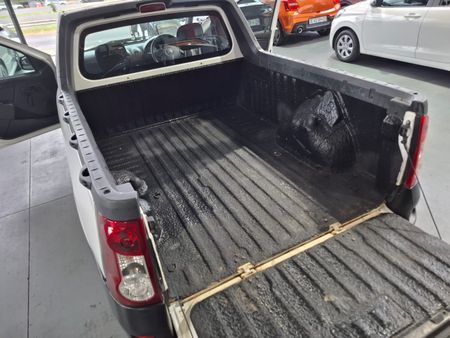 2022-Nissan-NP200-16-AC-Safety-Pack_8