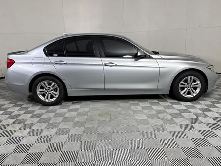 2019-BMW-3-Series-320i-Auto_17