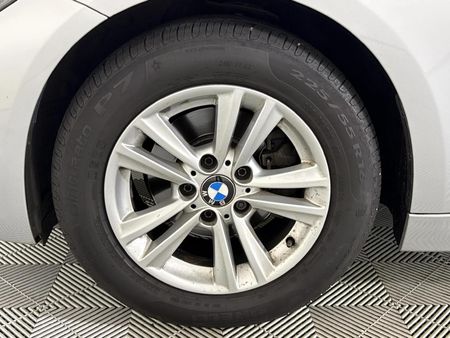 2019-BMW-3-Series-320i-Auto_4