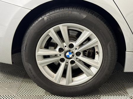 2019-BMW-3-Series-320i-Auto_6