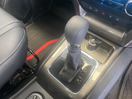 2026-Mahindra-Pik-Up-22-mHawk-S11-Storm-4x4-Auto-Double-Cab_16