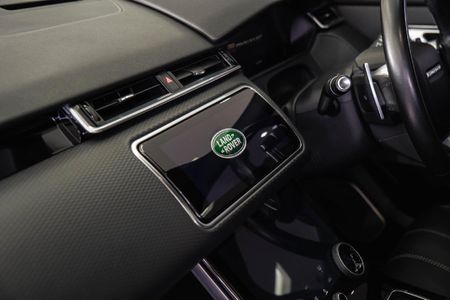 2019-Land-Rover-Range-Rover-Velar-20-D-SE-D240_13