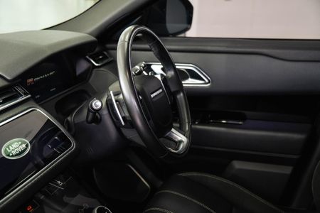 2019-Land-Rover-Range-Rover-Velar-20-D-SE-D240_15