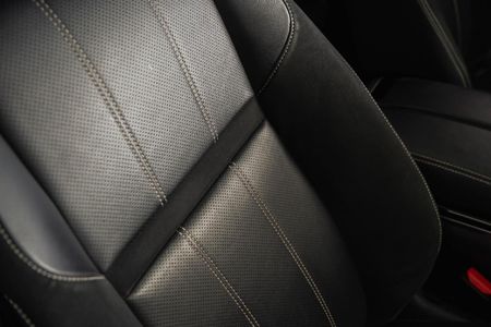 2019-Land-Rover-Range-Rover-Velar-20-D-SE-D240_25