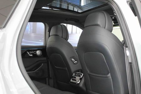 2026-Omoda-C9-15T-AWD-Phev_15