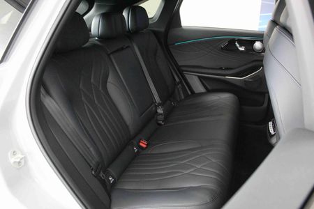 2026-Omoda-C9-15T-AWD-Phev_17