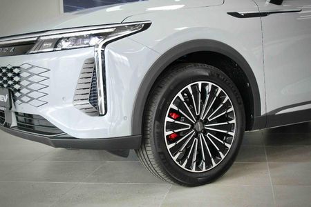 2026-Omoda-C9-15T-AWD-Phev_5