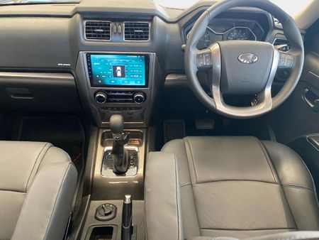 2026-Mahindra-Pik-Up-22-mHawk-S11-Dusk-4x4-Auto-Double-Cab_9