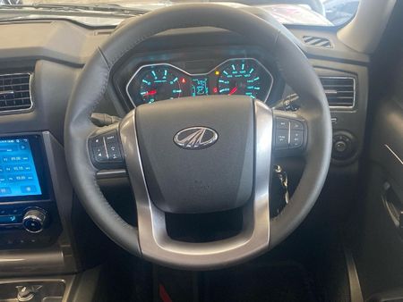 2026-Mahindra-Pik-Up-22-mHawk-S11-Dusk-4x4-Auto-Double-Cab_15