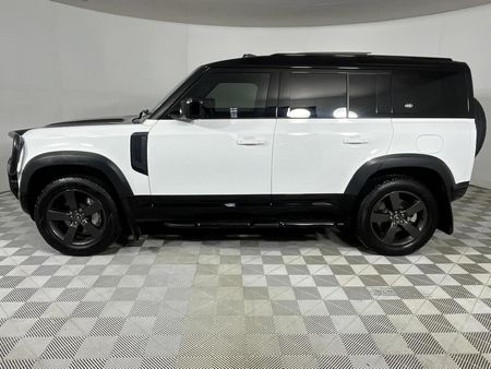 2022-Land-Rover-Defender-110-20-HSE-PHEV-X-Dynamic_17