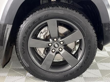 2022-Land-Rover-Defender-110-20-HSE-PHEV-X-Dynamic_5