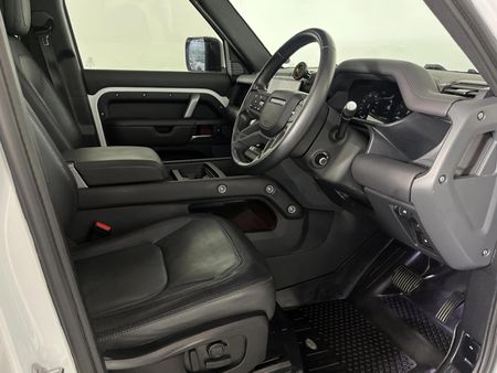 2022-Land-Rover-Defender-110-20-HSE-PHEV-X-Dynamic_8